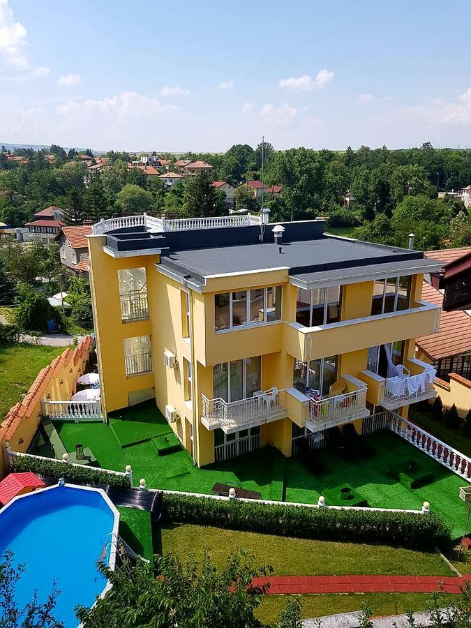 Hotel Megas Bankja Exterior foto
